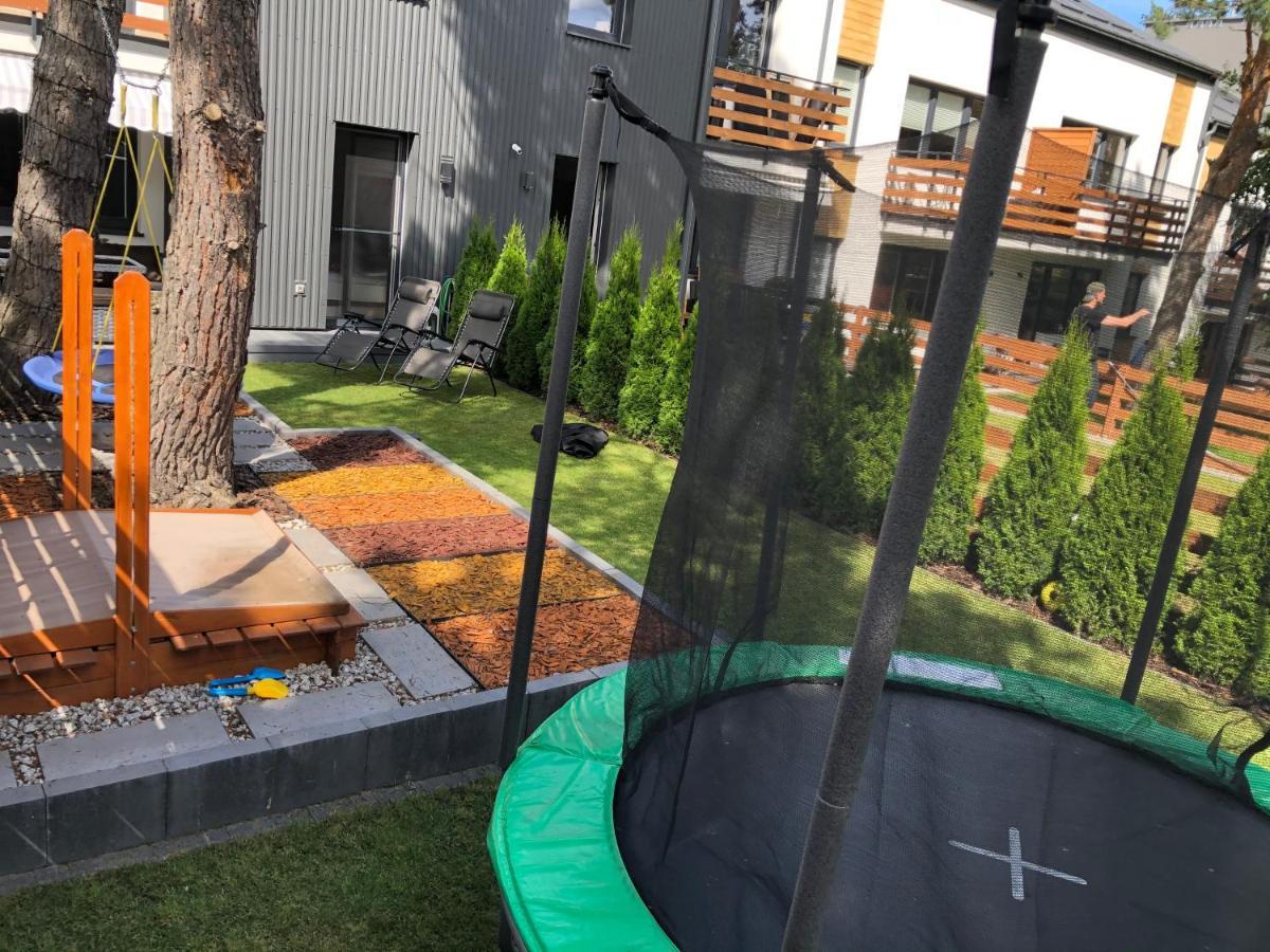 Appartement Apartament Zatoka Deluxe Z Ogrodem à Debogorze Extérieur photo