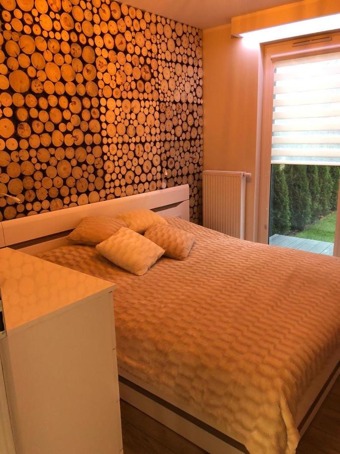 Appartement Apartament Zatoka Deluxe Z Ogrodem à Debogorze Extérieur photo