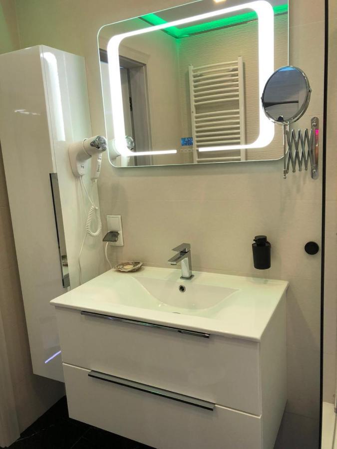 Appartement Apartament Zatoka Deluxe Z Ogrodem à Debogorze Extérieur photo